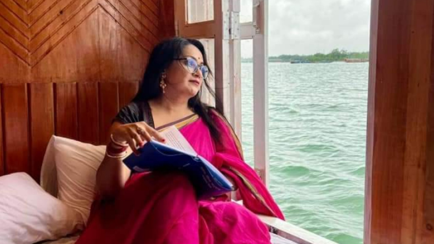 গল্প-মোহিনী