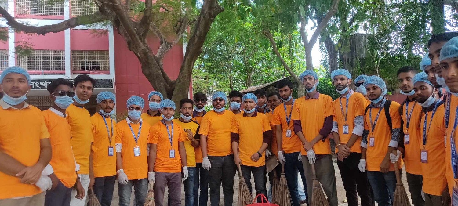 রাজশাহী কলেজে ছাত্রদলের পরিষ্কার পরিচ্ছন্নতা অভিযান শুরু