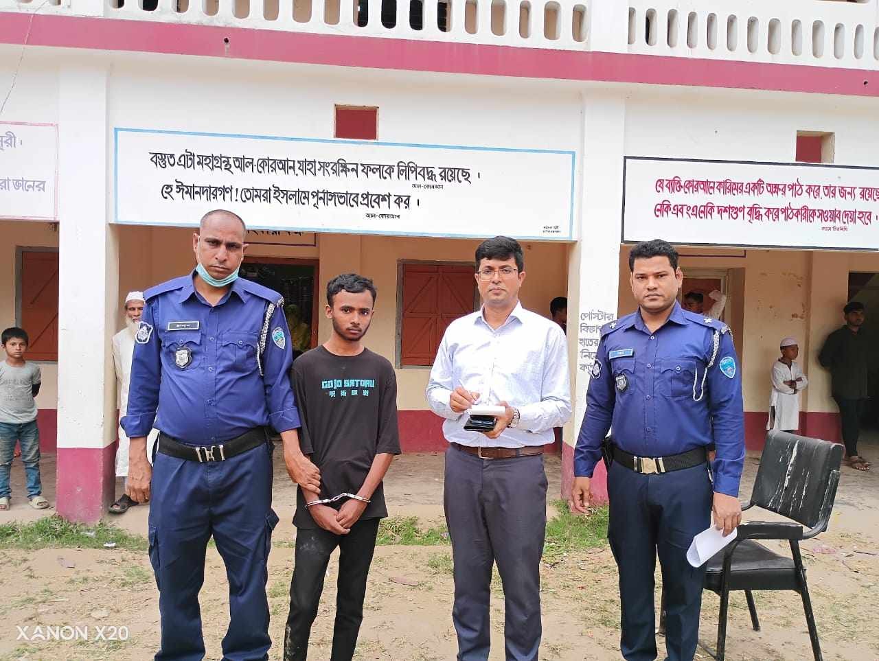 বুড়িচংয়ে  নকলের  দায়ে বহিরাগত ১ জনকে  জেল ও জরিমানা