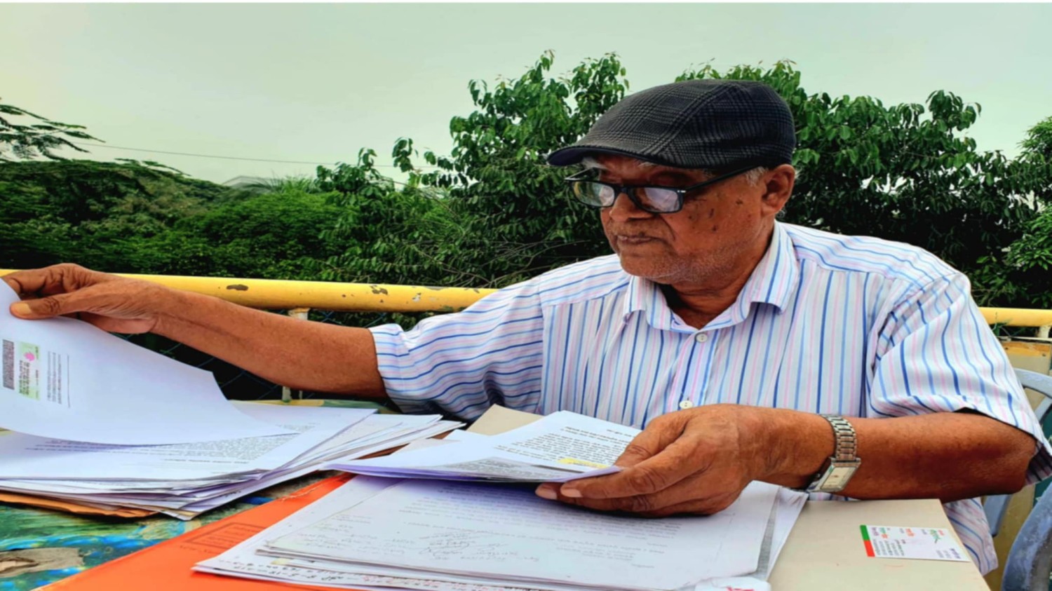 প্লট তুমি কার?হয়রানি হওয়ার পরেও আশাবাদী ৭৫ বছরের বৃদ্ধা""