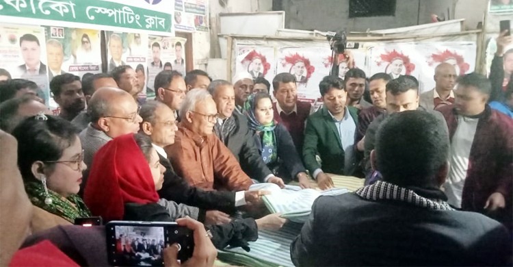 কোকোর মৃত্যুবার্ষিকীতে রিজভীর শীতবস্ত্র বিতরণ
