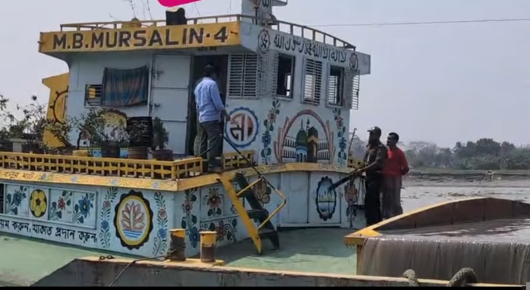 কালিয়ায় বালু মহালের সীমানা লঙ্ঘন, বাল্কহেড জব্দ; ২ লাখ টাকা জরিমানা, অনাদায়ে ৪ মাসের কারাদণ্ড