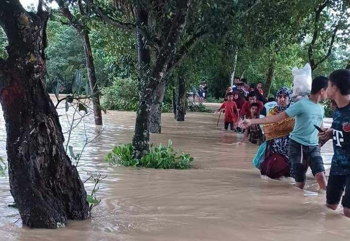 ভারতীয় পাহাড়ি ঢলে গোমতীর পানি বাড়ছে! আতঙ্কে দুই পাড়ের বাসিন্দারা
