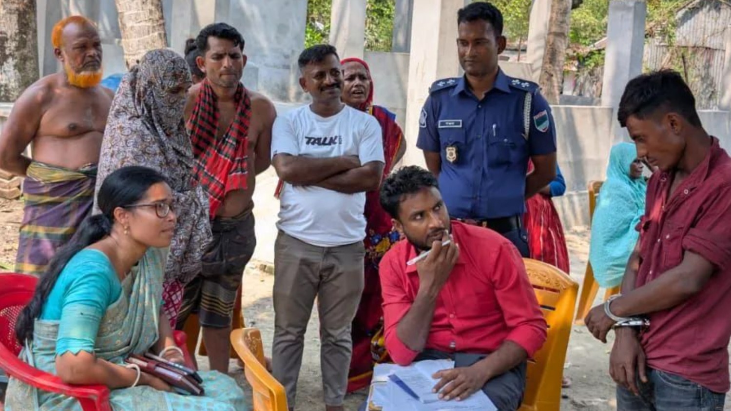 কালিয়ায় ভ্রাম্যমাণ আদালত মাদকসেবী কে জেল জরিমানা করেছে