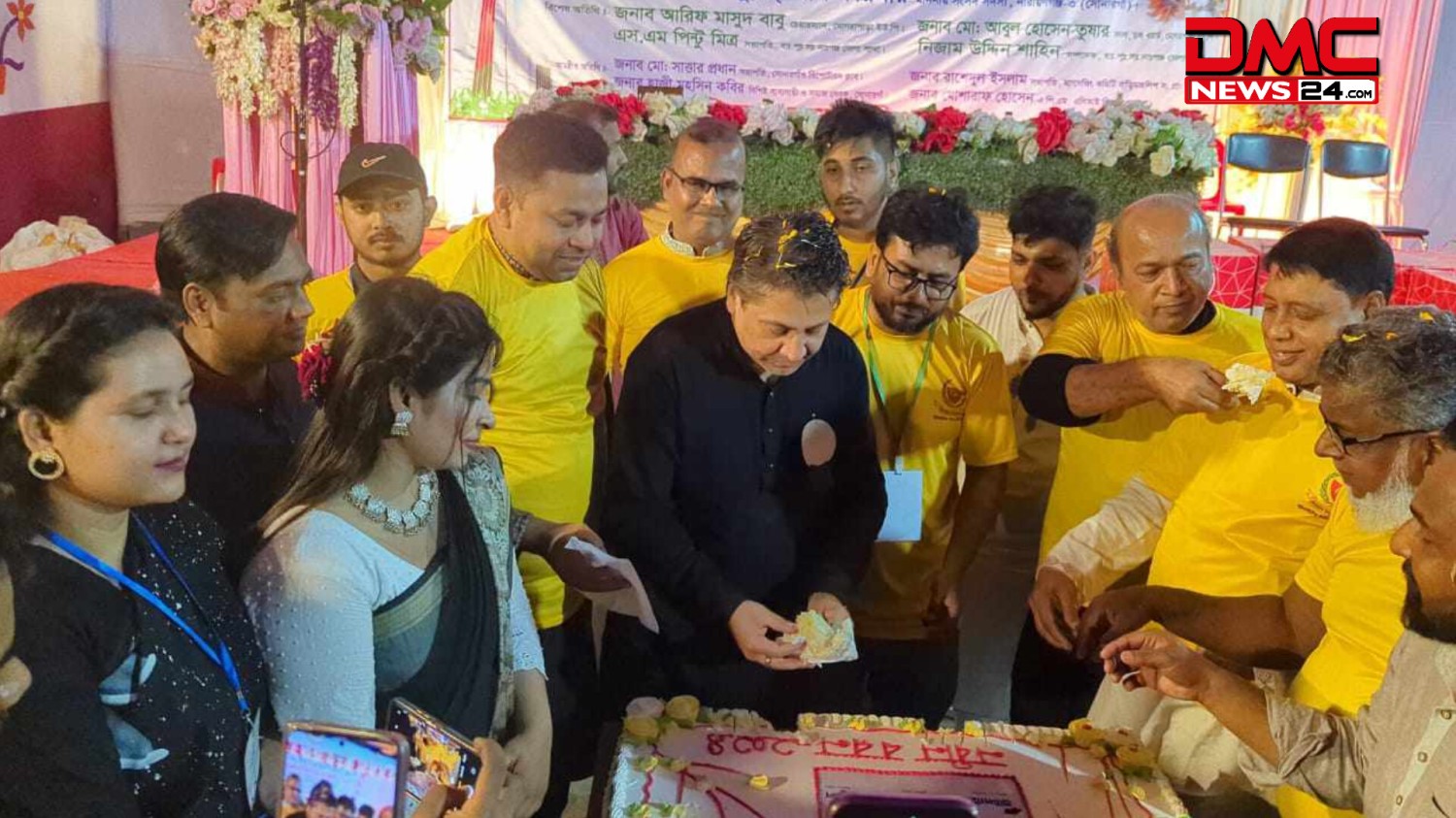 বাড়ি মজলিশ এলাকায় ইউনাইটেড ইন্টারন‍্যাশনাল স্কুলে নবীনবরন- অনুষ্ঠিত