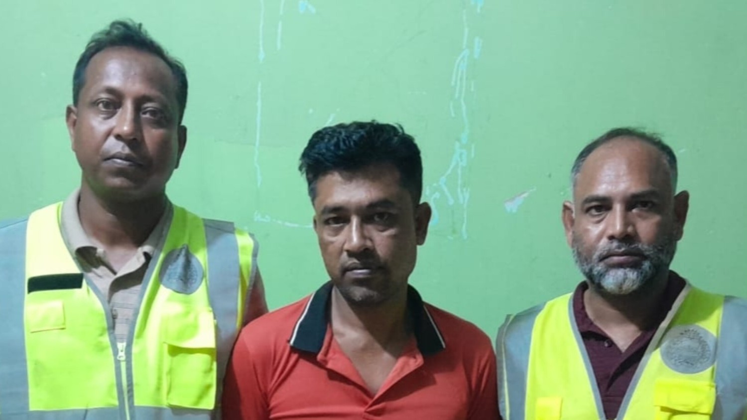 কালিয়ায় ১৮০ পিস ইয়াবাসহ মাদক ব্যবসায়ী গ্রেফতার