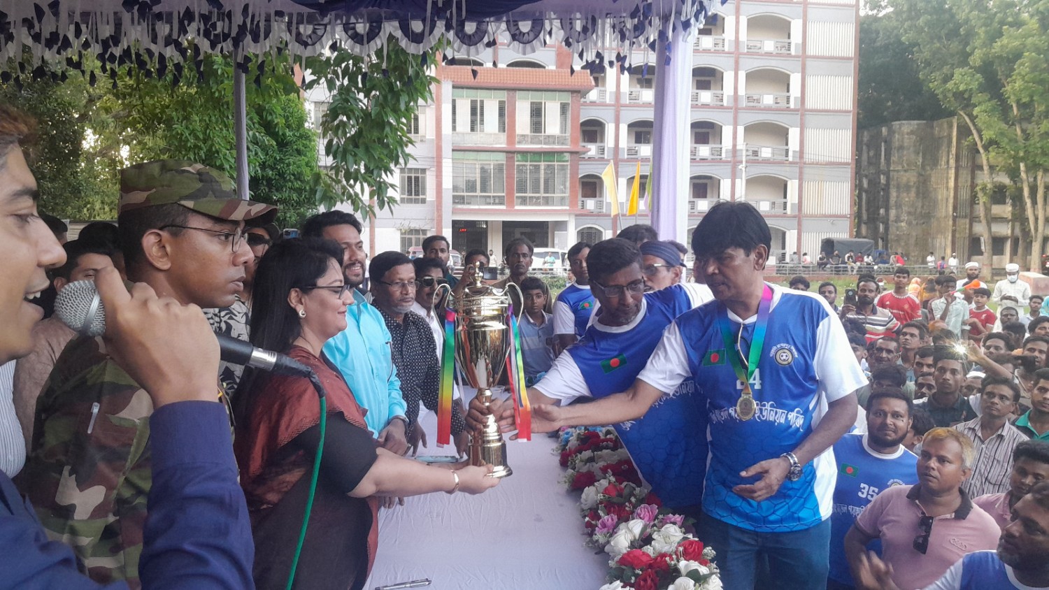 নাগরপুরে উপজেলা গোল্ডকাপ ফুটবল টুর্নামেন্টের ফাইনাল খেলা অনুষ্ঠিত