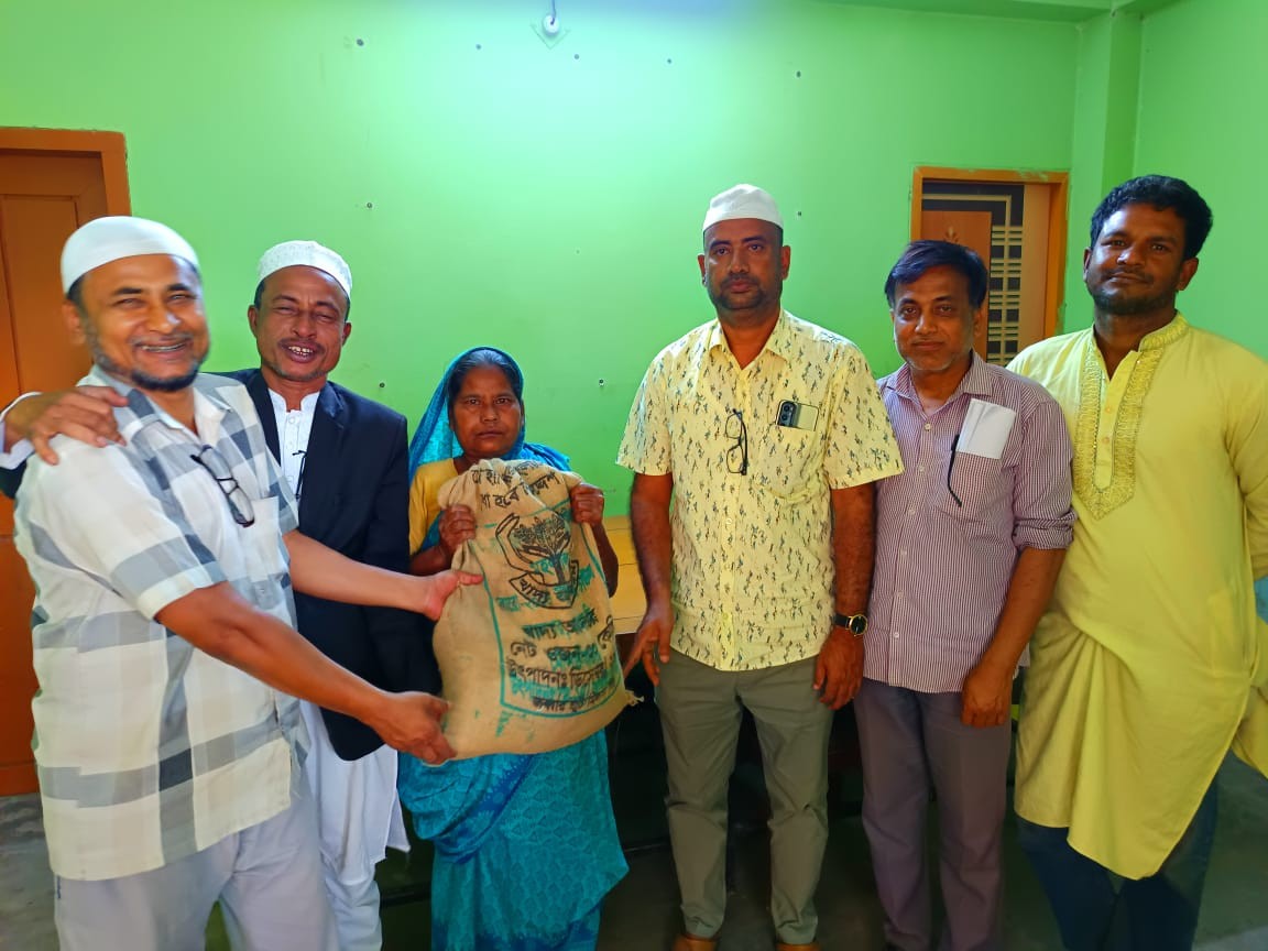 কমলগঞ্জে মুন্সিবাজার ইউনিয়নে ভিজিএফ- চাউল বিতরণ