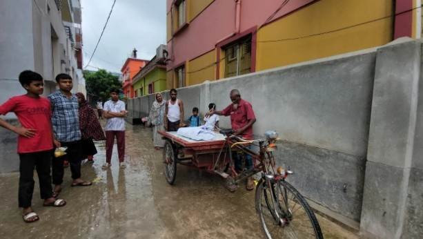 সোনারগাঁয়ে ঝাউচর এলাকায় এক বাড়ির কক্ষ থেকে রক্তাক্ত মৃত শিশু উদ্ধার, আহত মা হাসপাতালে ভর্তি!