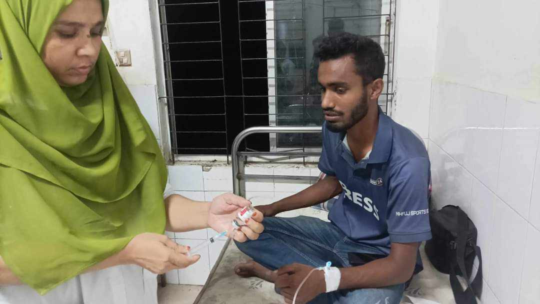 দেবিদ্বারে ড্রেজার ব্যবসায়ীর হামলায় সাংবাদিক আহত