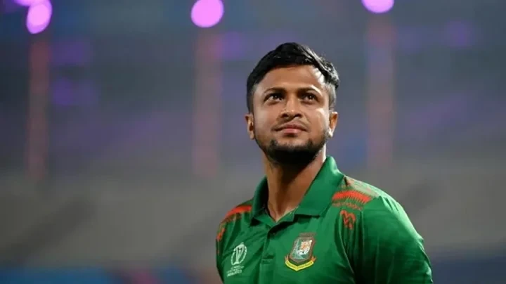 এখন হয়তো দেশে ফিরতে পারব না: সাকিব