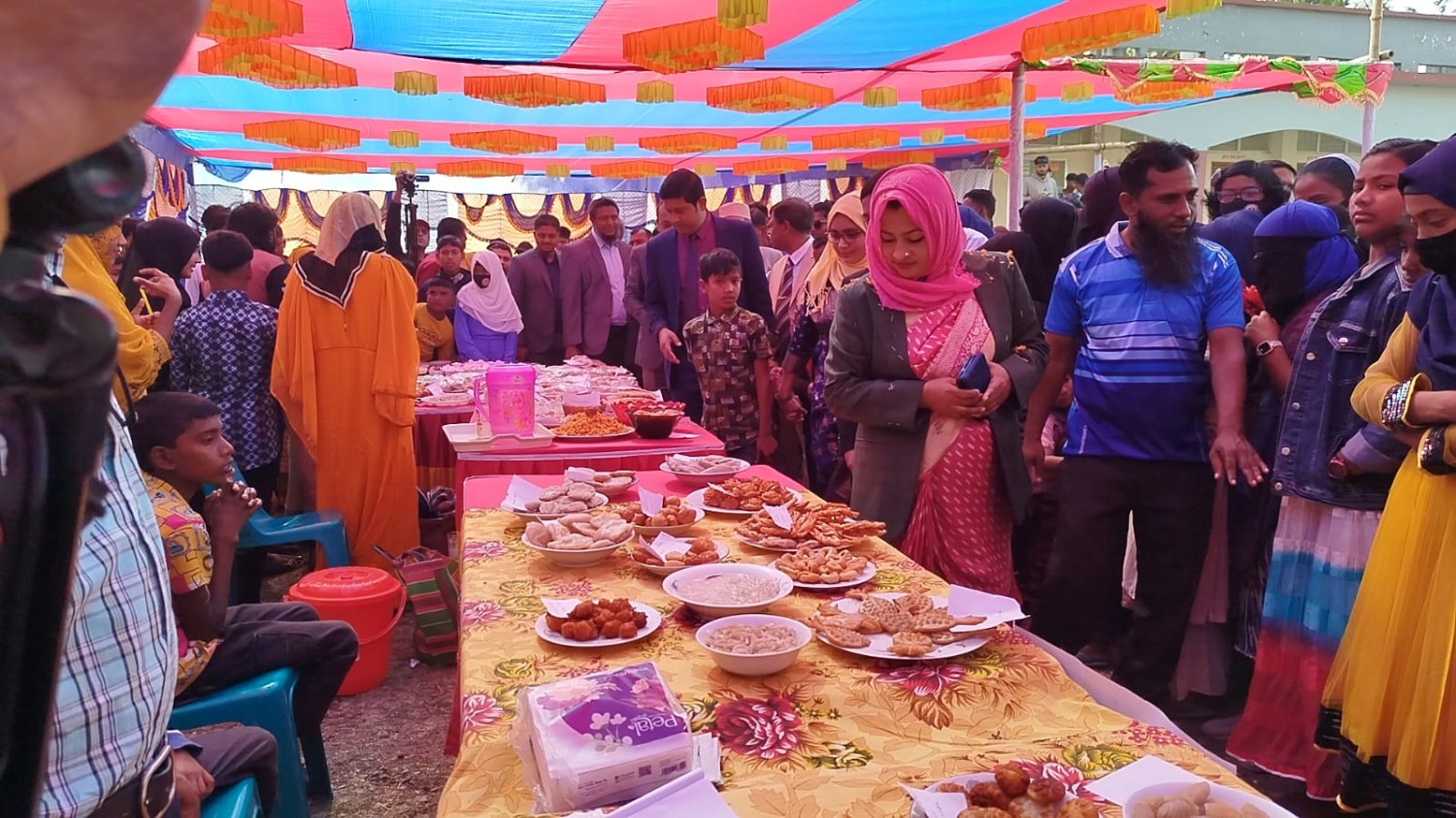 নড়াইলের আমাদা কলেজে ষষ্ঠবার্ষিকী পিঠাউৎসব অনুষ্ঠিত
