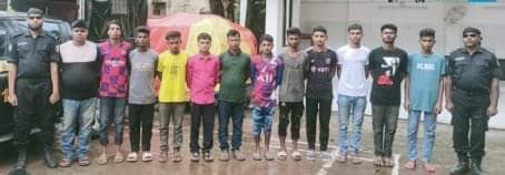 হোটেলে মা*দক বিক্রি' র‍্যাবের অভিযানে আটক ১২