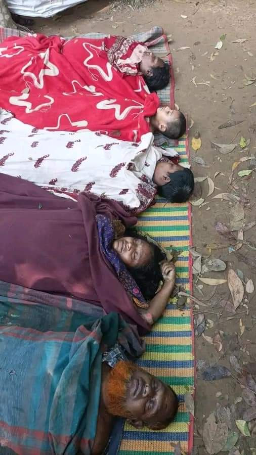 মৌলভীবাজারের জুড়ীতে বিদ্যুৎস্পৃষ্ট পাঁচজনের জানাজার নামাজ সম্পন্ন হয়েছে