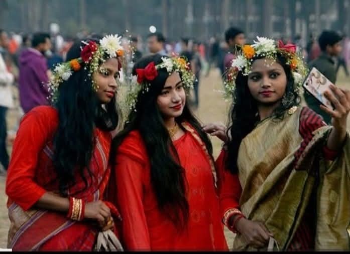 নরসিংদীর শিবপুরে প্রেমিকের হাত ধরে পালালো একই পরিবারের ৩ বোন।
