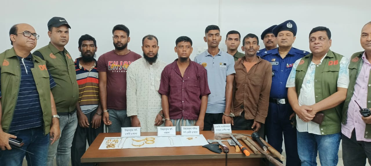 কালিয়ায় আন্তঃজেলা ডাকাত দলের ৬ সদস্য গ্রেফতার, স্বর্ণালংকার উদ্ধার