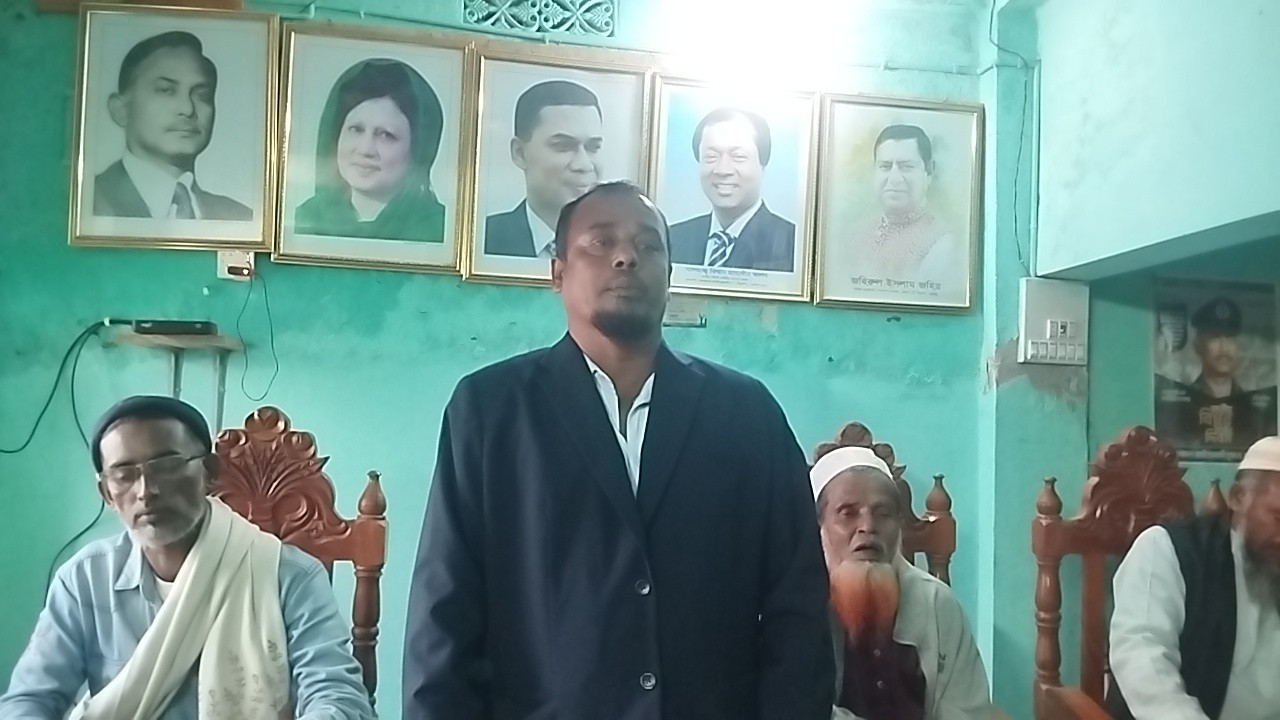 নড়াইলের কালিয়ায় নিরীহ মানুষের উপর হামলাকারীদের গ্রেফতারের দাবিতে সংবাদ সম্মেলন