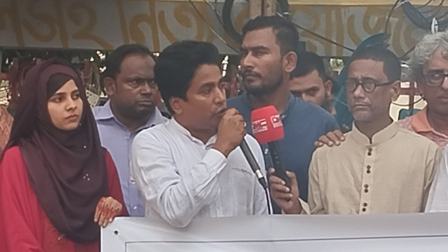 স্বৈরাচারী হাসিনার দালাল প্রকাশকদের সাথে গোপন বৈঠকের প্রতিবাদ ও বিক্ষোভ মিছিল