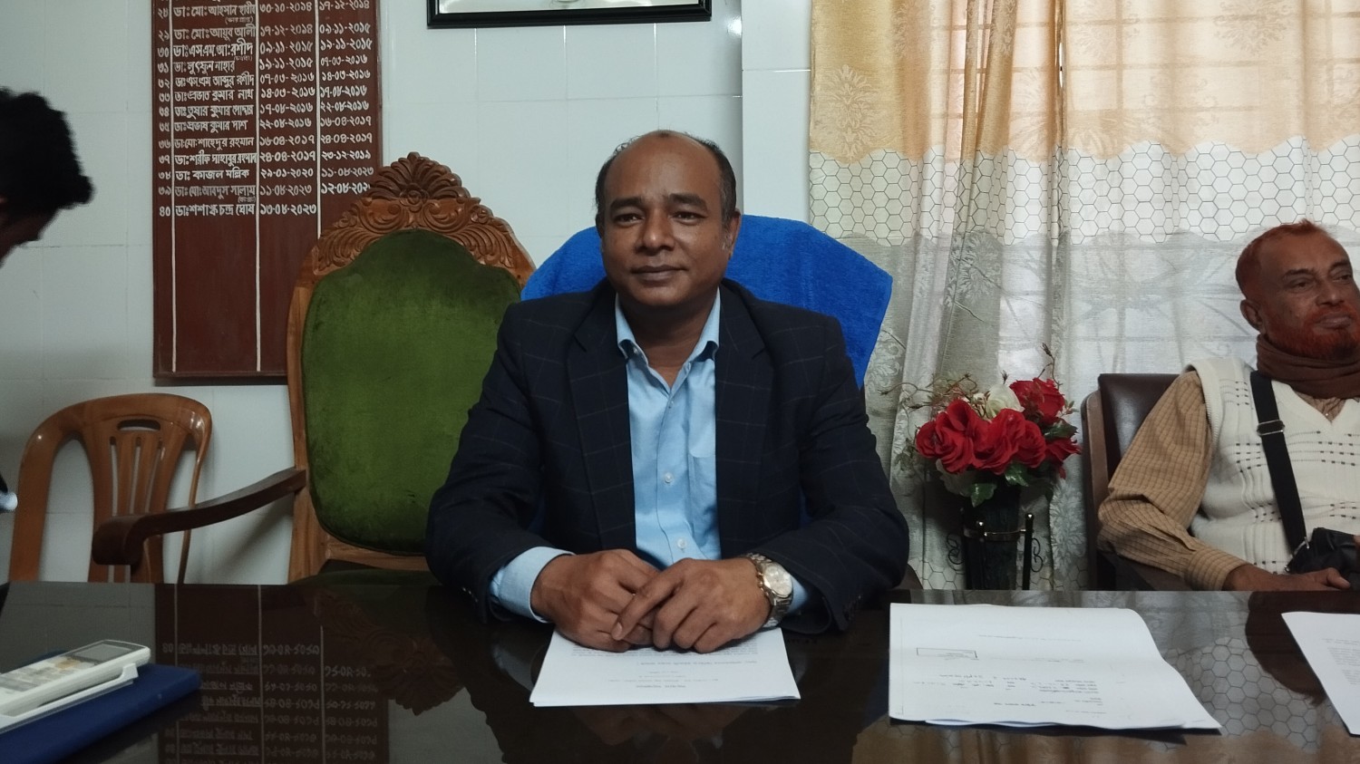 কালিয়া স্বাস্থ কমপ্লেক্সের তত্ত্বাবধায়ক ডাঃ শশাঙ্কের সংবাদ সম্মেলন।
