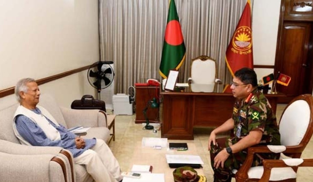 প্রধান উপদেষ্টা ড.মোহাম্মদ ইউনুসের সঙ্গে সেনাপ্রধানের সাক্ষাৎ