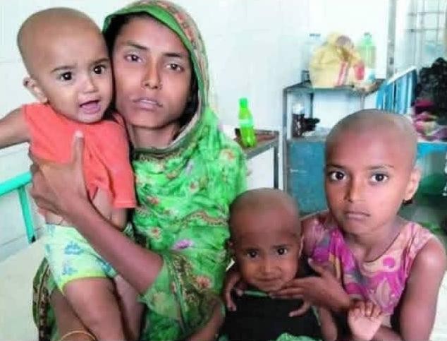 ‎লাখাইয়ে ৩ সন্তানসহ গৃহবধূর বিষপান,হাসপাতালে চিকিৎসাধীন