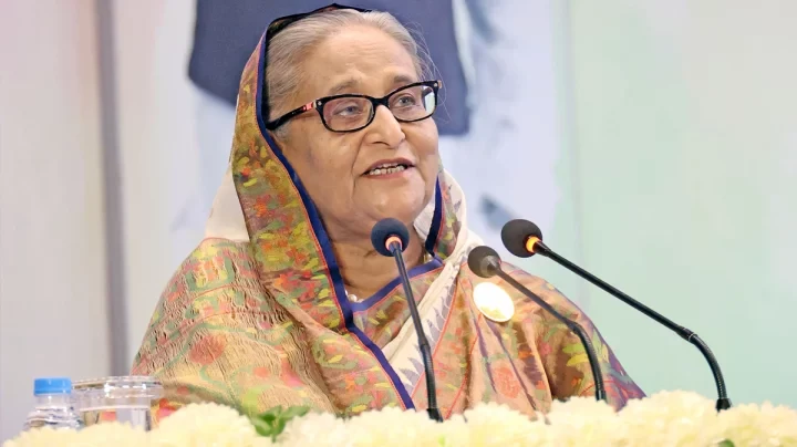 পরচর্চা ছাড়া তো আসলেই জমে না: প্রধানমন্ত্রী