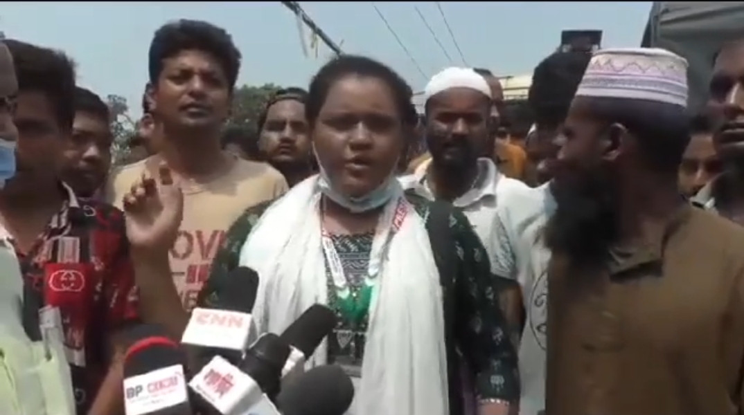 সংবাদ সংগ্রহে সন্ত্রাসী আরিফ ইকবালের বাঁধা "