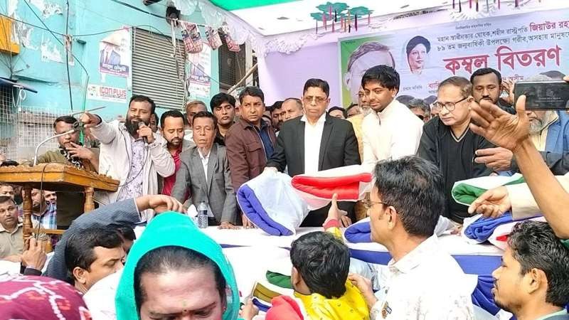 তিন বার পালিয়েছে শেখ হাসিনা- অসীম