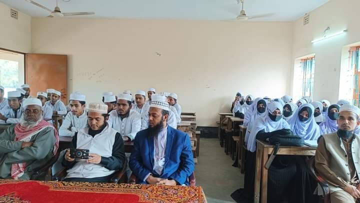 খাড়াতাইয়া ইসলামিয়া ফাযিল মাদ্রাসার  দাখিল পরীক্ষার্থীদের  দোয়া  অনুষ্ঠান
