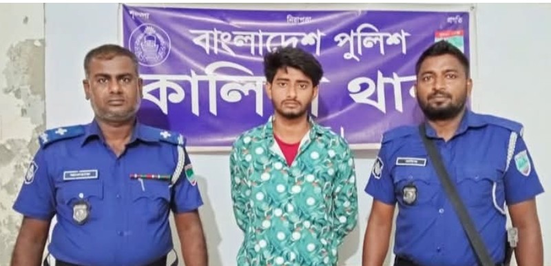 নড়াইলে এক তরুণীকে বিয়ের প্রলোভন দেখিয়ে গণধর্ষণ:- মামলার প্রধান আসামি গ্রেফতার