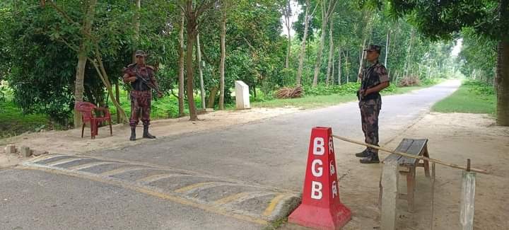 যশোরের শার্শায় বিজিবি ও বিএসএফের মধ্যে পতাকা বৈঠক অনুষ্ঠিত