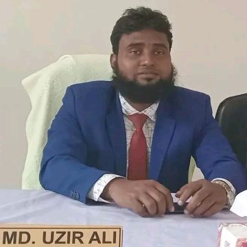 1784544963050 নড়াইলে অফিস সহকারীর ছুরিকাঘাতে প্রধান শিক্ষক আহত অবস্থায় হাসপাতালের চিকিৎসাধীন—