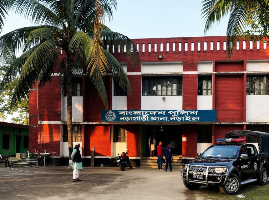 অপরাধ-মাদক-চুরি-ডাকাতি দমনে দিনরাত নড়াগাতী থানা পুলিশের তৎপরতা  ‘এলাকাবাসীর সহযোগিতা পেলে অপরাধ নির্মূল সম্ভব’—ওসি আব্দুর রহিম