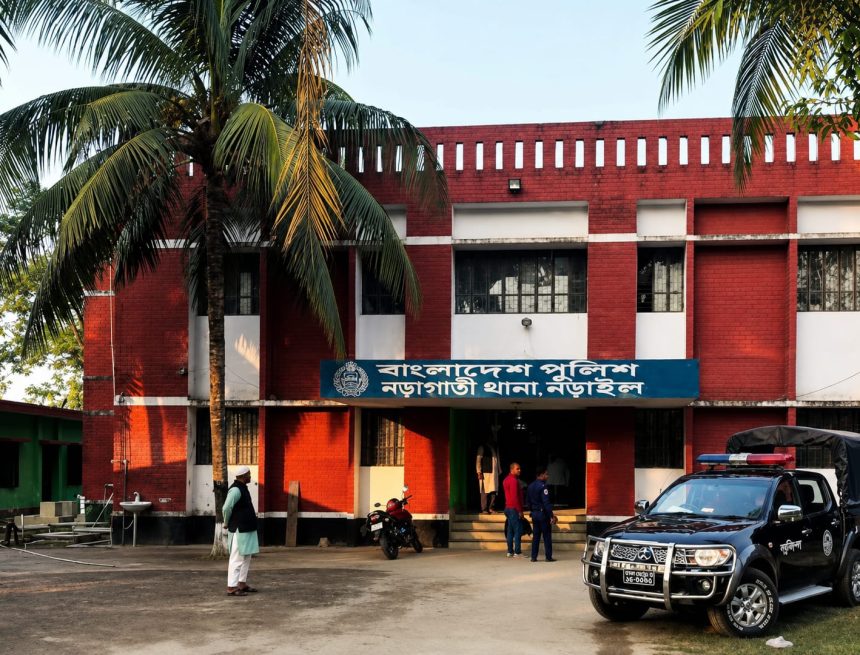 অপরাধ-মাদক-চুরি-ডাকাতি দমনে দিনরাত নড়াগাতী থানা পুলিশের তৎপরতা  ‘এলাকাবাসীর সহযোগিতা পেলে অপরাধ নির্মূল সম্ভব’—ওসি আব্দুর রহিম