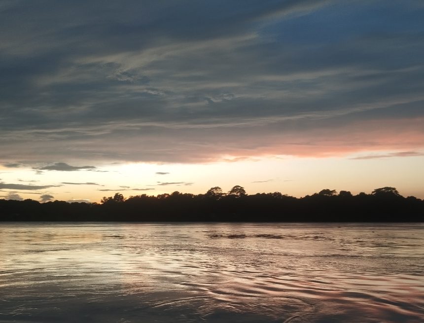 কবিতাঃ নিস্তব্ধতার বিষণ্ণ প্রহর