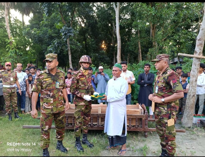 বন্ধুর দাফনে এসে সড়ক দুর্ঘটনায় প্রাণ গেল সেনা সদস্য সোহেল ও তাঁর স্ত্রীর