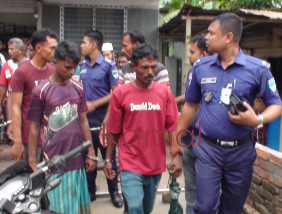 IMG-20260920-WA0002 নড়াগাতীর কলাবাড়িয়ার ১১ জন দেশীয় অস্ত্রসহ নড়াইল আদালত চত্বর থেকে আটক